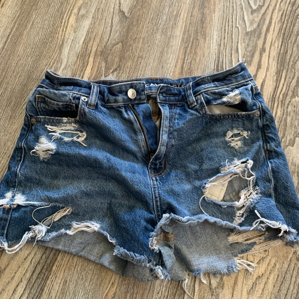 American eagle shorts size 4